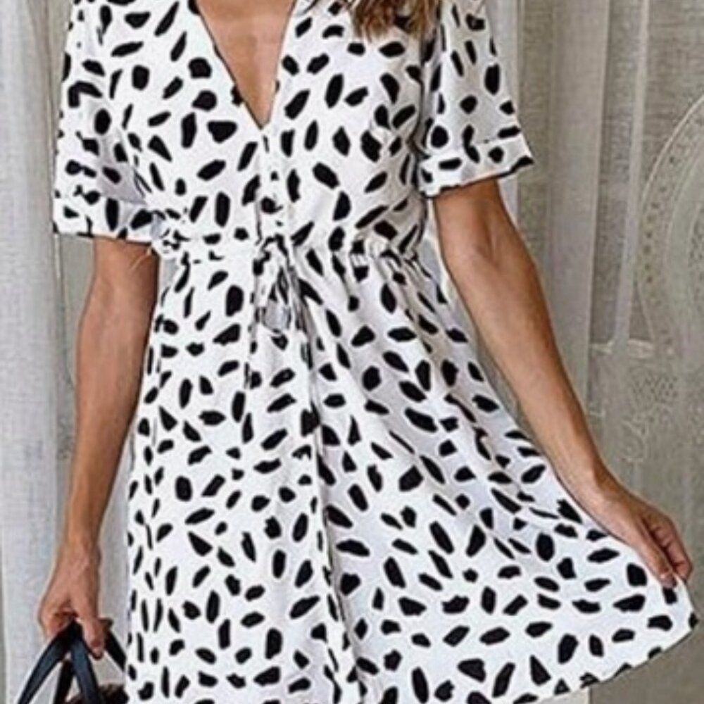 Angashion Black & White Button Front Short Sleeve Dress, Size XL